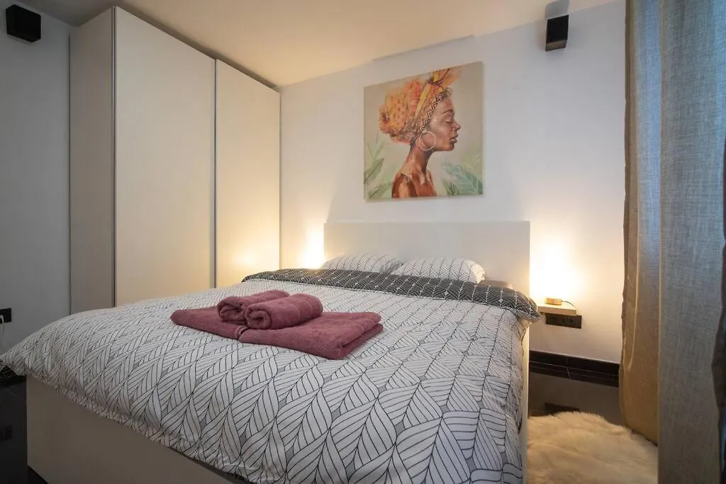 Apartment Hesa- 4 Star Apartment Риека 0*,  Хорватия